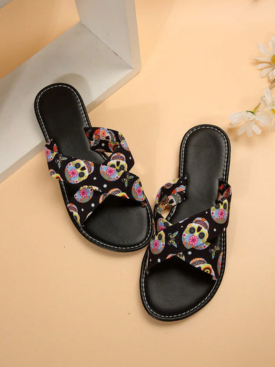 Step into Summer with Style: Women's Fashionable Casual Flat Slippers for Hom