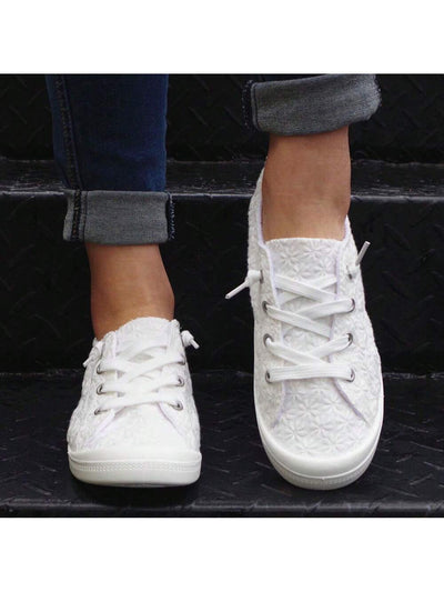 Snowflake Chic: Fashionable White Sneakers for Students and Running