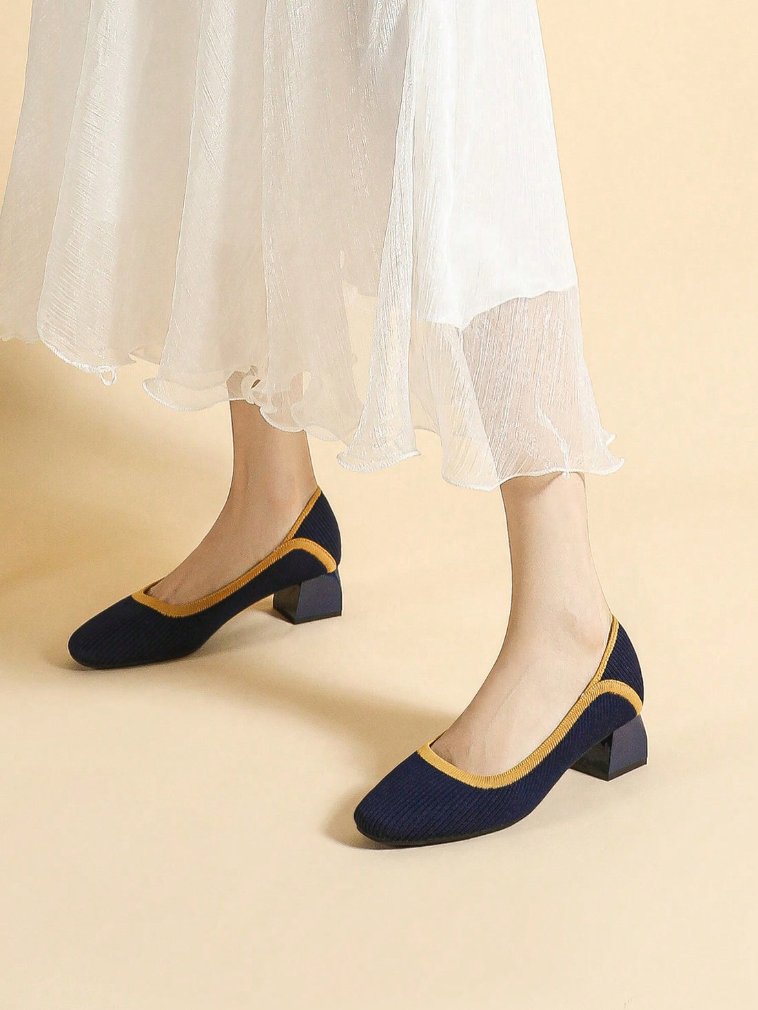 Introducing the Square Toe Breathable Chunky Heels, designed specifically for plus size women seeking ultimate comfort and style. With a breathable construction and square toe design, these <a href="https://canaryhouze.com/collections/women-canvas-shoes?sort_by=created-descending" target="_blank" rel="noopener">high heels</a> provide the perfect blend of fashion and functionality. Step into the ultimate casual heels for all-day wear.