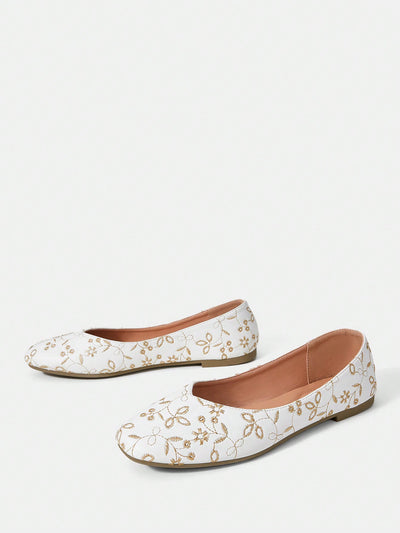 Floral Leaf Elegance: Women's Embroidered Flat Shoes