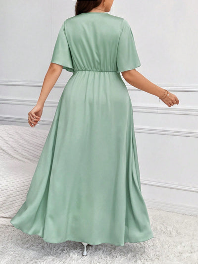 Chic & Elegant Plus Size V-Neck High Split Dress with Flare Sleeves