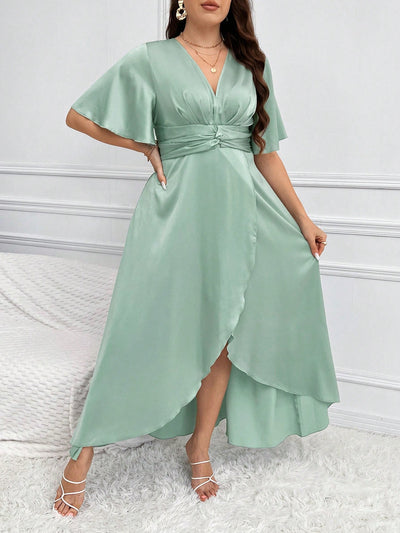 Chic & Elegant Plus Size V-Neck High Split Dress with Flare Sleeves