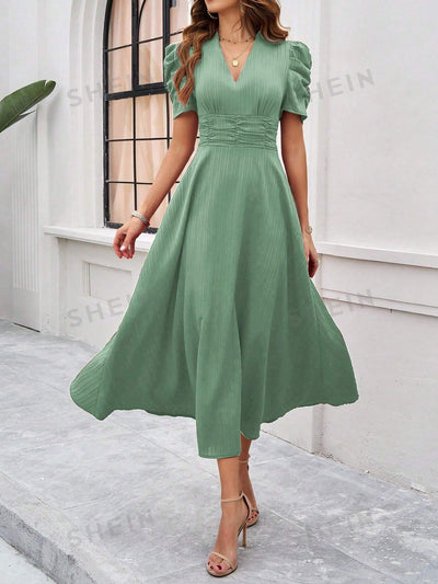 Flirty and Feminine: Women's Puff Sleeve Waist-Cinched Dress