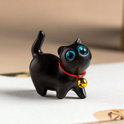 Adorable Cat Shaped Green Sandalwood Desktop Ornament: Perfect Creative Home Decoration and Craft Gift