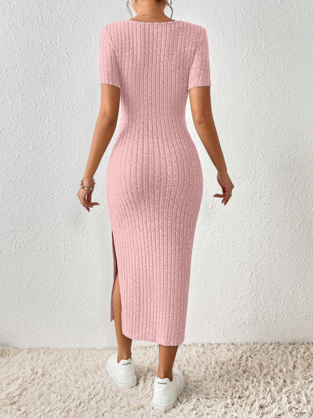 Discover true elegance with our Elegance Defined Frenchy Maxi Dress. Featuring a beautiful square neck design, this dress exudes sophistication and style. Made from high-quality materials, it offers both comfort and luxury. Elevate your wardrobe with this timeless and versatile piece. Perfect for any occasion.