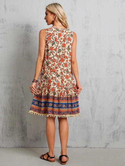 Stylish Knotted Collar Statement Piece with Women's Sleeveless Floral Print Dress