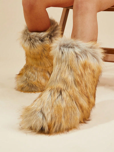 Cozy Chic: Women's Non-Slip Plush Boots with Modern Design