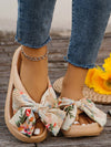 Summer Beach Vacation Bowknot Slipper: Stylish and Comfortable Women's Plastic Slippers