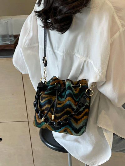 Chic Women's Woven Bucket Bag: High-End Texture Single Shoulder Crossbody Style