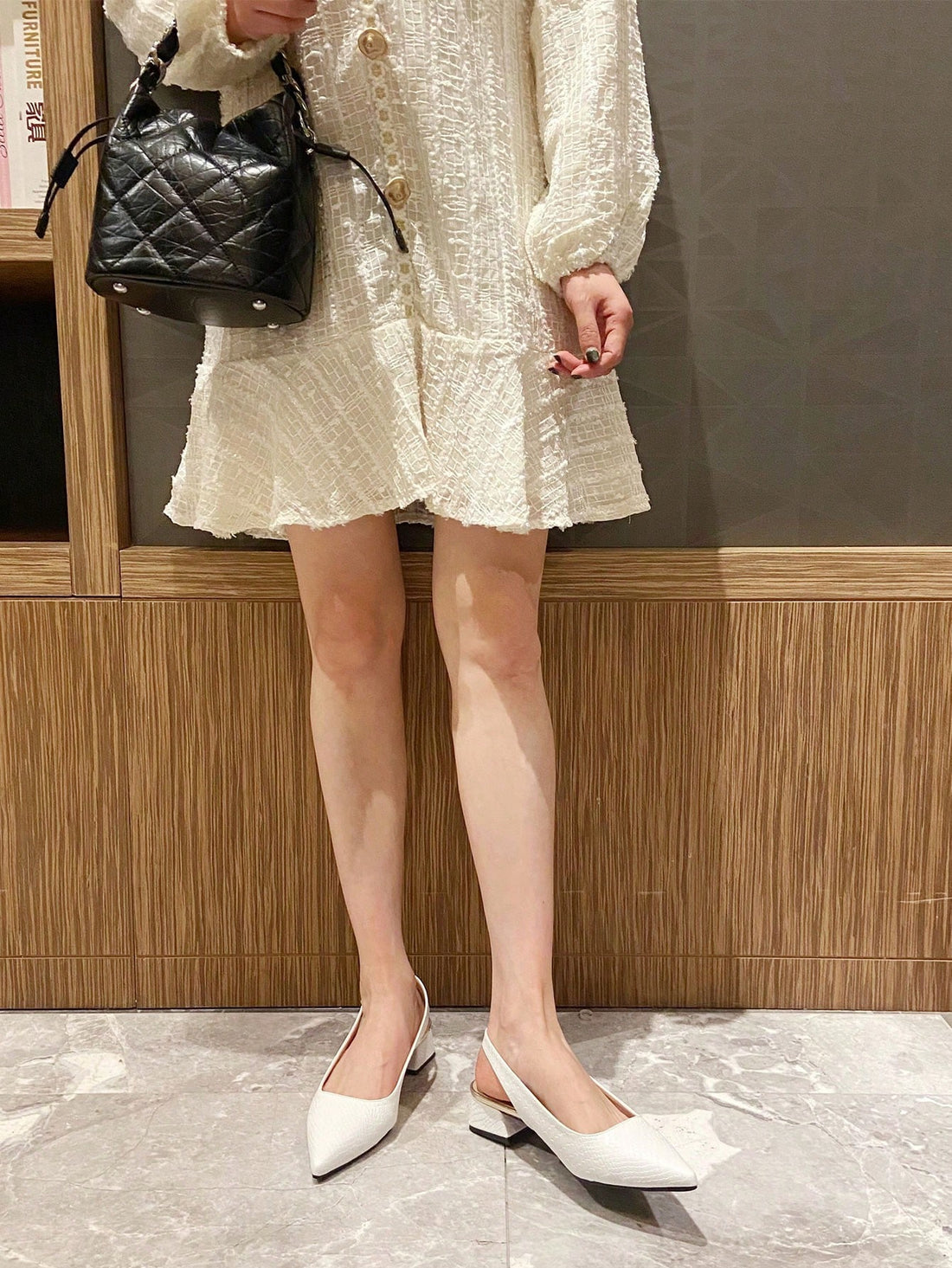 Introducing our Cracked Pattern Chunky Heel <a href="https://canaryhouze.com/collections/women-canvas-shoes" target="_blank" rel="noopener">Sandals</a>, designed with a simple style and comfortable design to elevate any outfit. Crafted for women, these sandals feature a unique cracked pattern on the chunky heel for added texture and visual interest. Stride with confidence and comfort in these must-have sandals.