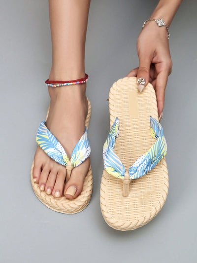 Chic Foam Slippers: Your Must-Have for Stylish Beach Vacations