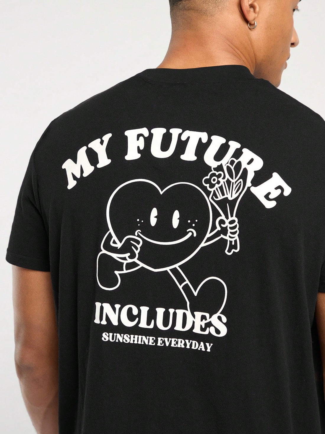 Expertly crafted with a casual fit, this black heart cartoon print round neck t-shirt is perfect for any occasion. Made with high-quality materials, it offers both comfort and style. The eye-catching cartoon print adds a fun and unique touch to your outfit. Perfect for any fashion-forward man.