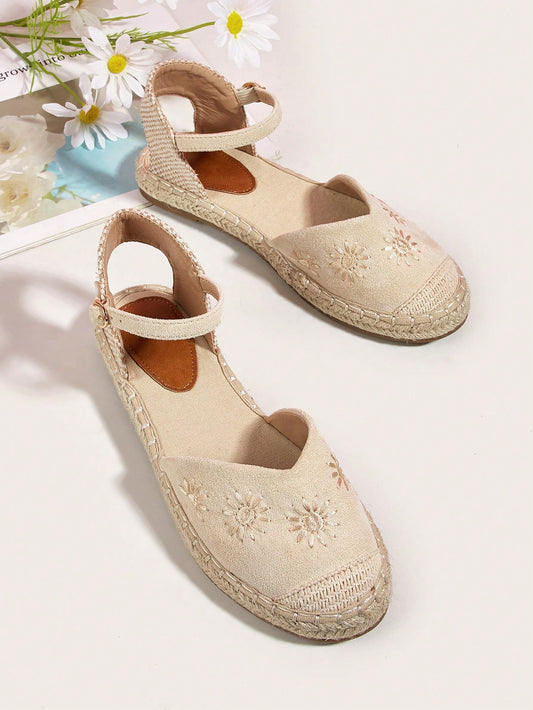 These 2024 New Spring/Summer Coastal Resort Style Embroidered Hollow-Out Comfort Flat Shoes offer a stylish and comfortable option for your spring and summer wardrobe. With intricate embroidered designs and a hollow-out design, these shoes add a touch of coastal flair to any outfit.