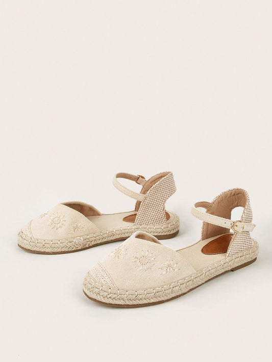 2024 New Spring/Summer Coastal Resort Style Embroidered Hollow-Out Comfort Flat Shoes