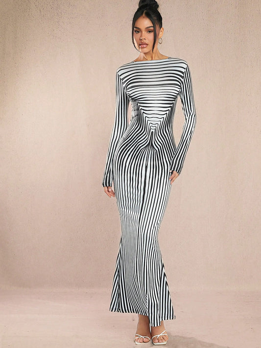 Introducing the chic and stylish Chic Striped Mermaid Hem Bodycon Dress for Women. Made with quality materials and a unique design, this dress is perfect for any occasion. The mermaid hem and bodycon fit provide a flattering silhouette while the stripes add a touch of elegance.