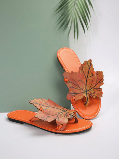 Summer New Arrival: French Retro Flat Flip Flops With Maple Leaf Print for Women