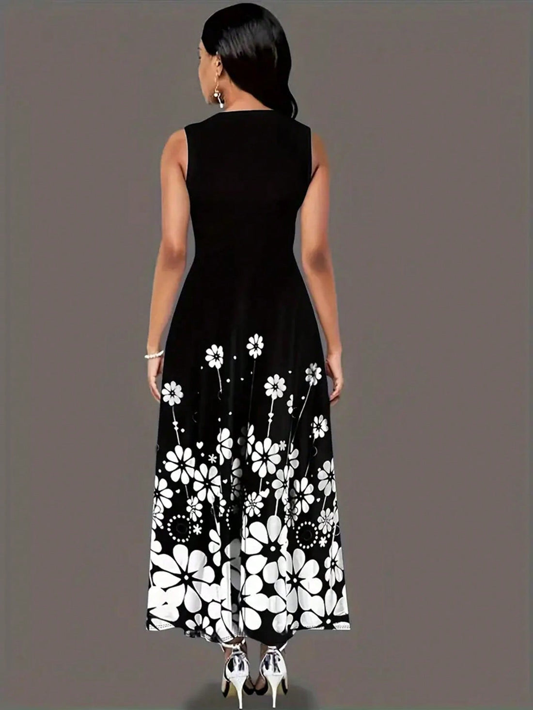 Elevate your elegance with our Blooming Elegance dress. Featuring a beautiful floral print and slanted pockets, this dress is both stylish and practical. Made for the modern lady, it offers both sophistication and convenience in one piece. Perfect for any occasion, you'll bloom with confidence in this stunning dress.