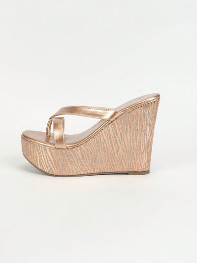 Beach Chic: Women's Striped Platform Wedge Sandals in Plus Size