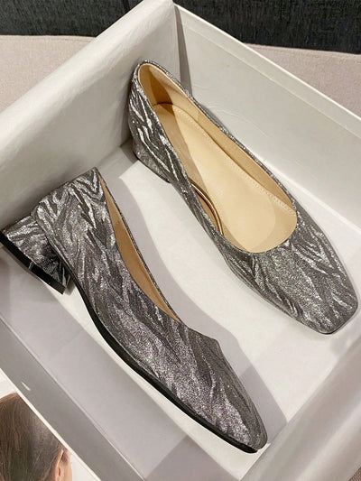 Chic Gradient Water Ripple Fabric Thick Heel Shoes: Elevate Your Professional Style