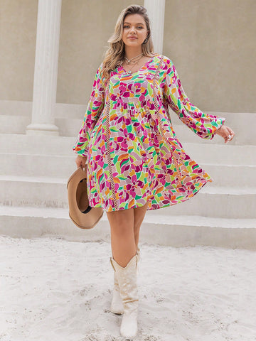 Elevate your style with our Plus Size Geometric Printed Dress. Designed to embrace your curves, the lantern sleeves add a trendy touch while the geometric print offers a modern flair. Perfect for any occasion, this dress allows you to confidently show off your unique shape.