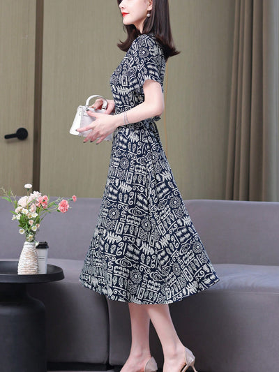 Chic and Casual: Women's Loose-Fit Fishbone Print Dress