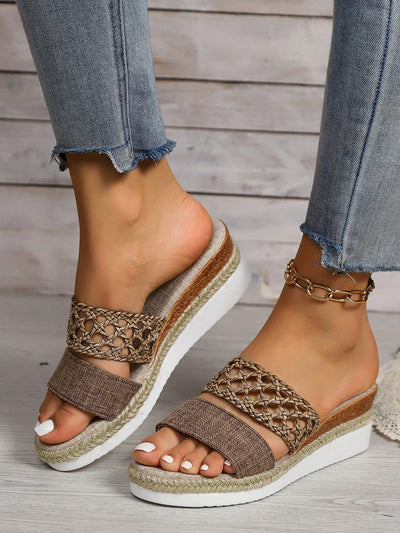 Upgrade your summer shoe game with our Retro Glittered Jute Rope Flat <a href="https://canaryhouze.com/collections/women-canvas-shoes" target="_blank" rel="noopener">Sandals</a>. These stylish and comfortable sandals are perfect for any occasion, whether you're heading to the beach or exploring the city. With a retro design and glittered jute rope, you'll stand out in style while enjoying all-day comfort.