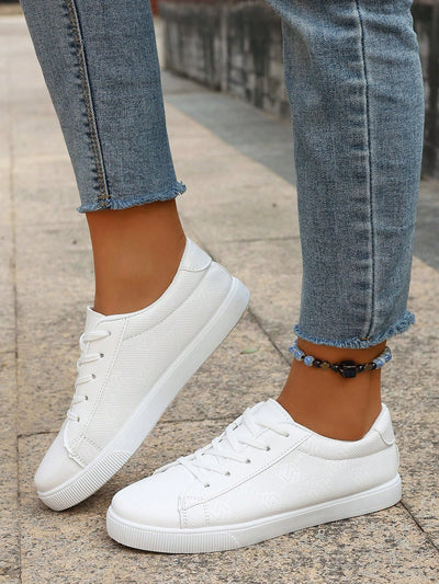 Chic and Comfortable: Women's Sporty Slip-On Shoes with Contrast Binding Design and Lace-Up Front Sneakers