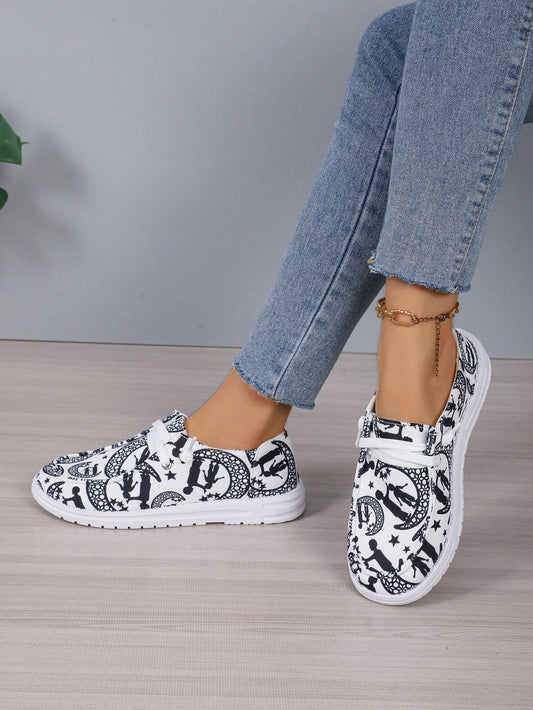 Chic Black and White Graphic Print Casual Sneakers for Women