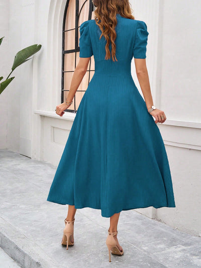 Flirty and Feminine: Women's Puff Sleeve Waist-Cinched Dress