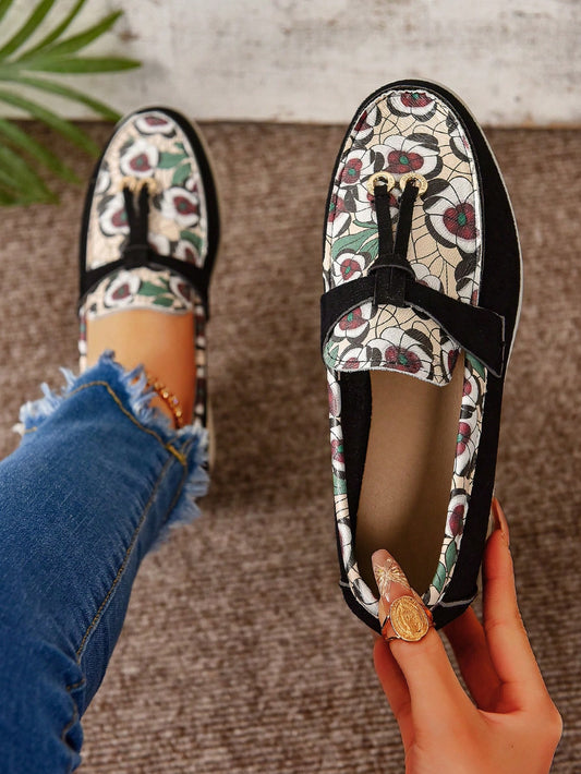 These stylish Floral Buckle Flat <a href="https://canaryhouze.com/collections/women-canvas-shoes?sort_by=created-descending" target="_blank" rel="noopener">Shoes</a> offer both comfort and style for the autumn and winter seasons. With their floral design and buckle detail, they add a touch of elegance to any outfit. The flat sole ensures all-day comfort, perfect for long walks or a day at the office. A must-have for any fashionable and practical wardrobe.