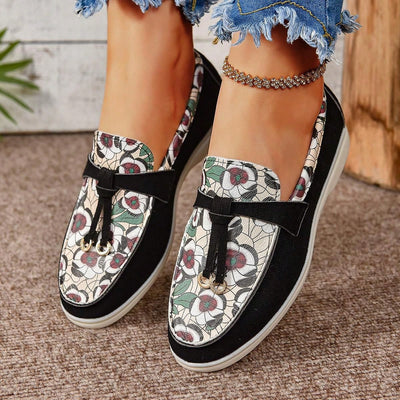 Floral Buckle Flat Shoes: Stylish Comfort for Autumn and Winter