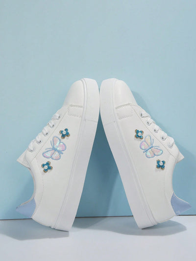 Lightweight Embroidery Lace-Up Sneakers: A Stylish Choice for Students This Spring/Autumn