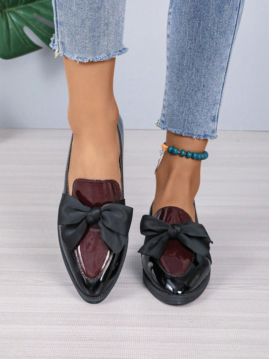 Experience style and comfort every day with Bowknot Chic flat shoes for women. These chic shoes feature a stylish bowknot design, perfect for adding a touch of elegance to any outfit. With a soft and comfortable fit, these shoes are perfect for everyday wear.