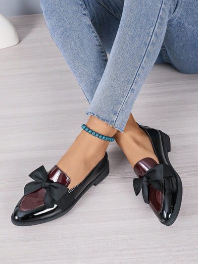 Bowknot Chic: Women's Flat Shoes for Everyday Style and Comfort