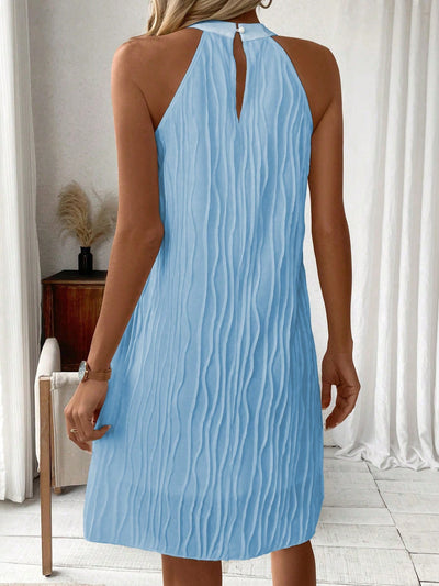 Women's Textured Midi Dress: Effortlessly Elegant Sleeveless Halter Style