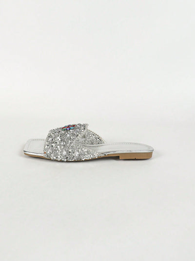 Sparkling Silver Rhinestone Flat Shoes: A Versatile and Comfortable Fashion Essential