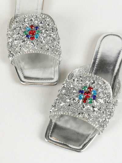 Sparkling Silver Rhinestone Flat Shoes: A Versatile and Comfortable Fashion Essential