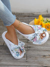 Summer Beach Vacation Bowknot Slipper: Stylish and Comfortable Women's Plastic Slippers