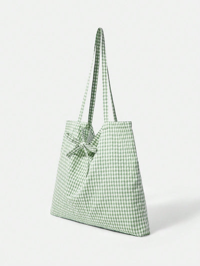 Plaid Perfection: The Ultimate Summer Tote for Picnics