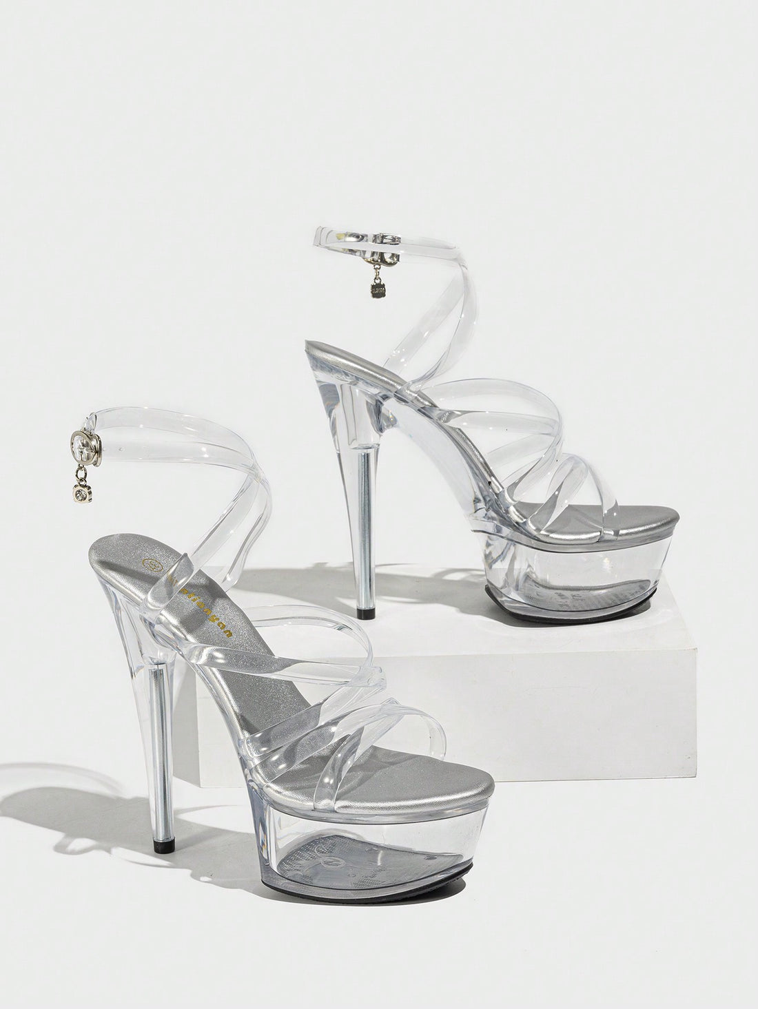 Upgrade your fashion game with our Crystal Clear Style Waterproof Platform High Heels <a href="https://canaryhouze.com/collections/women-canvas-shoes" target="_blank" rel="noopener">Sandals</a>. These sandals not only provide a stunning style, but also feature a waterproof platform for added comfort and durability. Perfect for all fashionistas looking for a versatile and practical addition to their wardrobe.