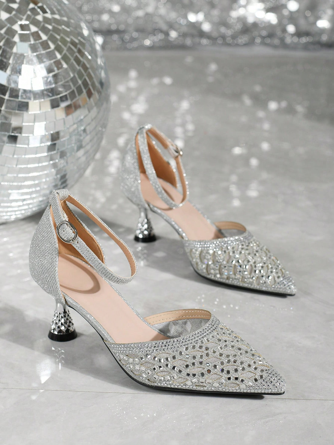Elevate your style with Diamond Dreams: 2024 New Spring/Summer Women's Laser Cut Hollow Out High Heel <a href="https://canaryhouze.com/collections/women-canvas-shoes" target="_blank" rel="noopener">Sandals</a>. These stunning sandals feature intricate laser cut detailing and a bold high heel design, perfect for making a statement. Step out in confidence and sophistication with these must-have shoes.