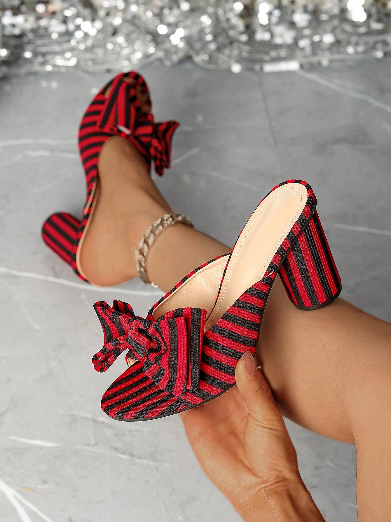 Indulge in the perfect Valentine's Day gift with our Stylish and Romantic Women's Chunky Knitting <a href="https://canaryhouze.com/collections/women-canvas-shoes" target="_blank" rel="noopener">Mules</a>. These cozy mules are the perfect combination of fashion and comfort, making them a must-have for any winter wardrobe.