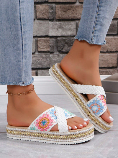 2024 Bohemian Bliss: Cross-Band Women's Flat Sandals