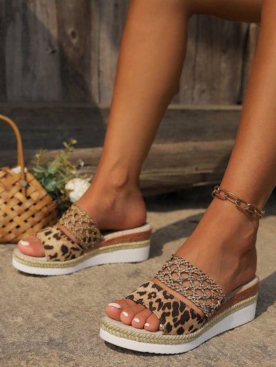 Retro Glittered Jute Rope Flat Sandals: Stylish Comfort for Every Occasion