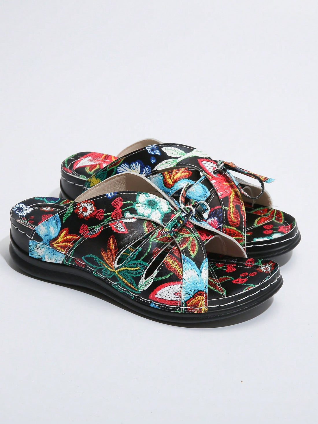 Step into summer with our 2024 European American Style Floral Low-Heeled <a href="https://canaryhouze.com/collections/women-canvas-shoes" target="_blank" rel="noopener">Sandals</a>. Designed for both comfort and style, these floral sandals will elevate any summer outfit. Featuring a low heel and a European American style, these sandals are perfect for all-day wear. Don't miss out on the latest trend, get yours now!
