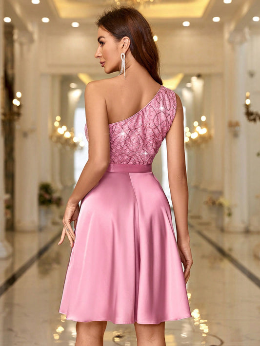 Elegant Asymmetrical Neck Embroidered Beaded Tulle Cocktail Dress