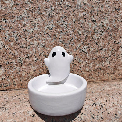 Whimsical Ghost Resin Candle Holder: A Charming Addition to Your Home Decor