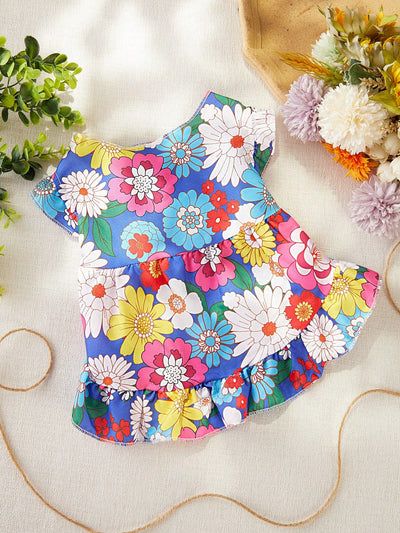 Add a pop of color and style to your pet's wardrobe with this Colorful Floral Print Bubble Sleeve Dress. Featuring a trendy design and beautiful floral print, this dress is perfect for holiday looks and will make your pet stand out in a crowd. Made with high-quality materials, your stylish pet will both look and feel great in this dress.