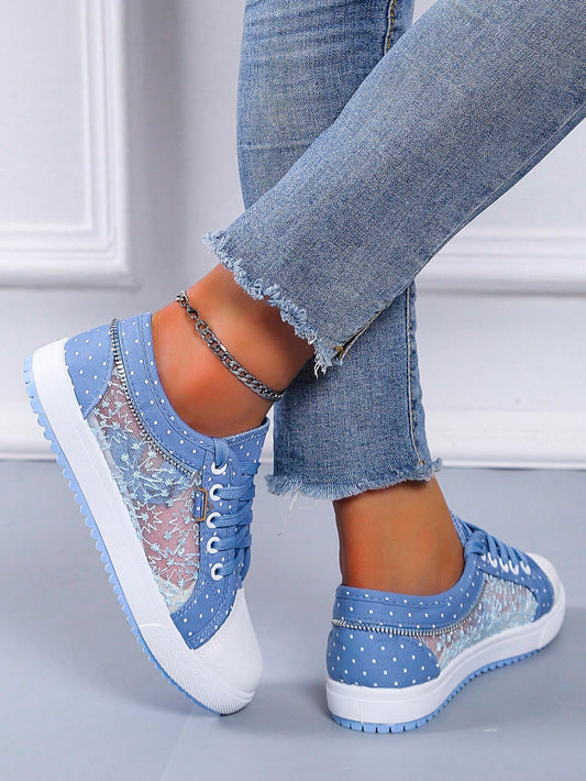 Comfortable Lace-Up Blue Sneakers: Ideal for Casual Sport Activities