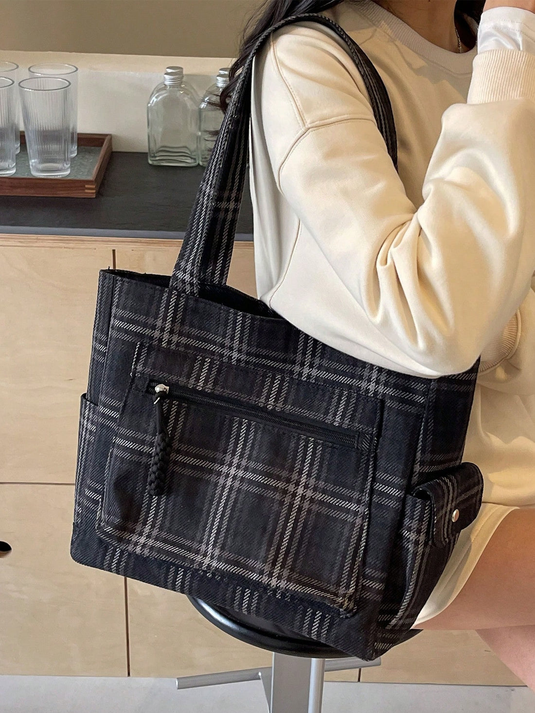 Plaid Pattern Multi-Pocket Tote Bag: Stylish and Functional Mother's Day Gift for Mom and Teens